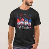 Gnome Love 1st Grade Teacher Patriotic 4th Juli T-shirt (Voorkant)