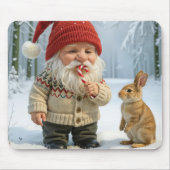 Gnome met het genieten van een snoepriet in Snowy Muismat (Voorkant)