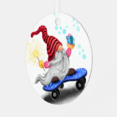 Gnome met skateboard kerstversiering metalen ornament (Voorkant links)