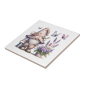 Gnome Paarse Roze Bloemen Lavendel Vlinders Tegeltje (Zijkant)