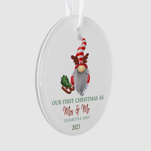 Gnome Pine Tree Sleigh Onze eerste kerst Ornament (voorkant)