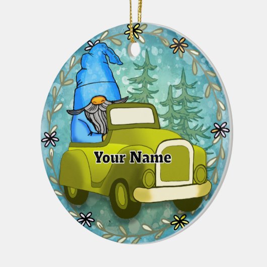 Gnome rijdende auto keramisch ornament (Links)
