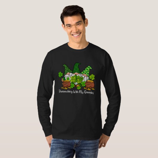 Gnome Shamrock Let Shenanigans Begin St Patricks D T-shirt (Voorkant volledig)