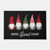 Gnome Sweet Gnome Funny Kerstmis Deurmat (Voorkant)