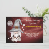Gnome Witch Skull Cloudy Red Sky Halloween Party Kaart (Staand voorkant)