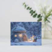 Gnome with a Lantern Outside a Snowy Stone Hut Briefkaart (Staand voorkant)