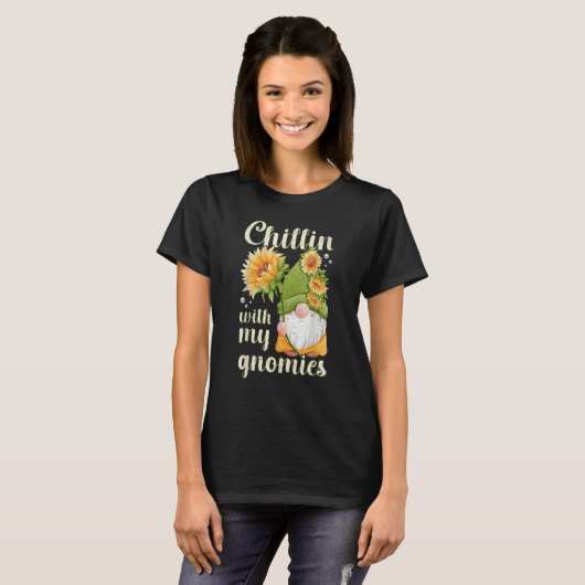 Gnome with sunflower spring motif with garden gno t-shirt (Voorkant volledig)