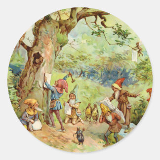 Gnomen, Elves en Fairies in het Magische Bosbos Ronde Sticker