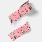 Gnomen met kerstbomen en geschenken op roze satijnen lint (Achterkant)