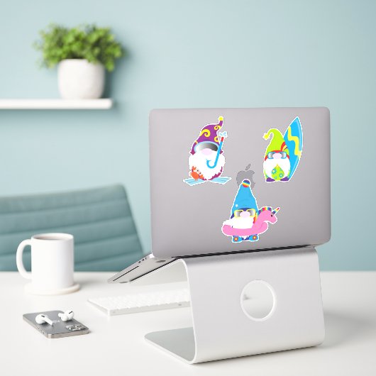 Gnomen op de zomervakantie sticker (Laptop op bureau)