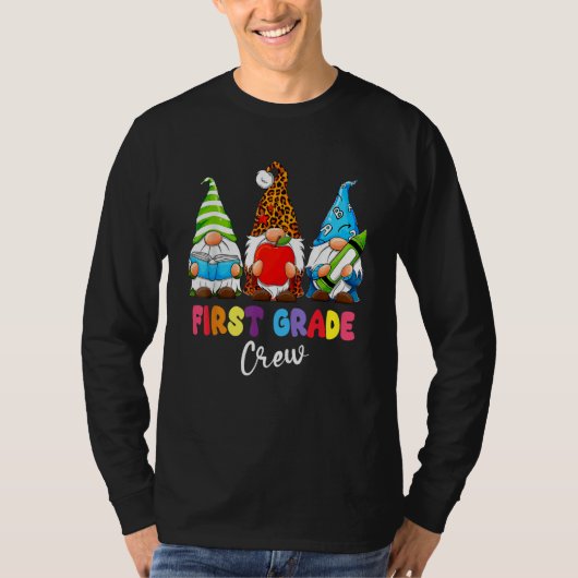 Gnomes First Grade Crew First Day Teacher Back To  T-shirt (Voorkant)