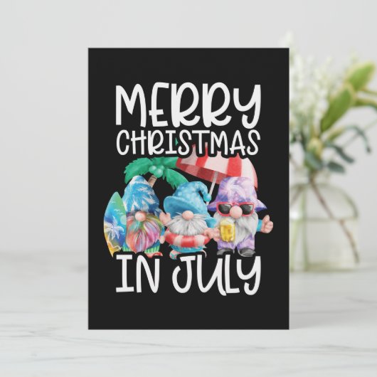 Gnomes Merry Christmas in July Tropical Feestdagenkaart (Staand voorkant)