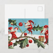 Gnomes painting holly berries in the snow briefkaart (Voorkant / Achterkant)