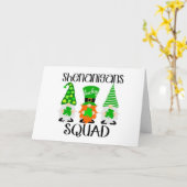 GNOMES SAY **HAPPY BIRTHDAY ** GROEP KAART (Gele Bloem)