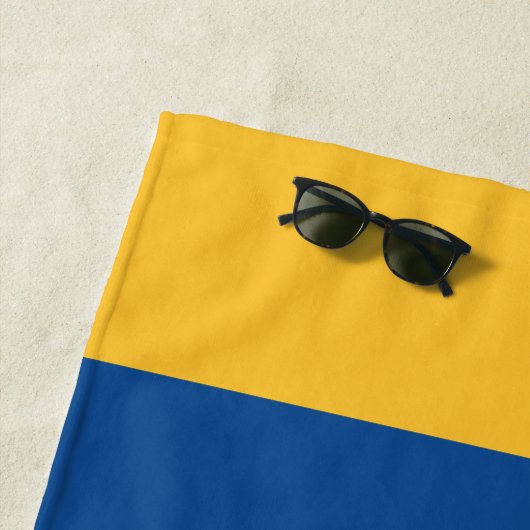 Go Bulldogs Football Helmet Icon Strandlaken (In situ)