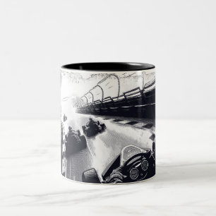 Go-Cart Racers Snel rond de baan Tweekleurige Koffiemok