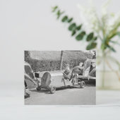 Go Kart-bestuurder, 1937 Briefkaart (Staand voorkant)