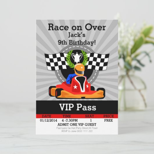 Go Kart Birthday Party Uitnodiging (Staand voorkant)