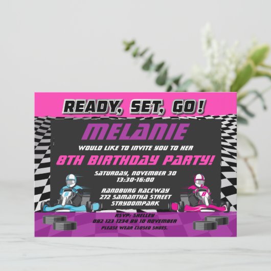 Go Kart Racing Auto Verjaardagsfeest Kaart (Staand voorkant)