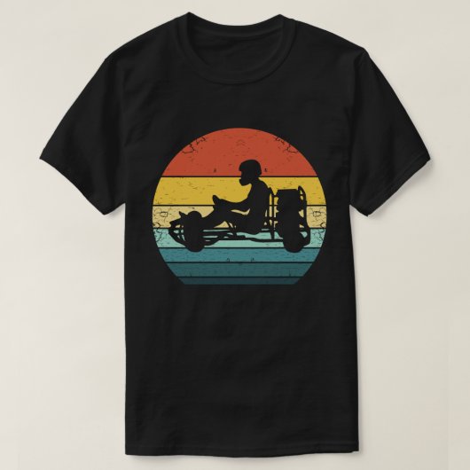  Go Karting Driver in een retro zonsondergang T-shirt (Design voorkant)