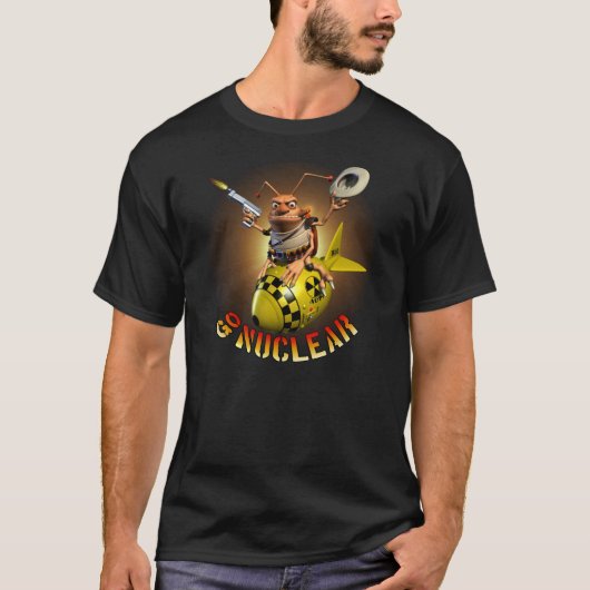 Go Nuclear Cockroach Style T-shirt (Voorkant)