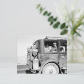 Go West Young Family, 1936 Briefkaart (Staand voorkant)