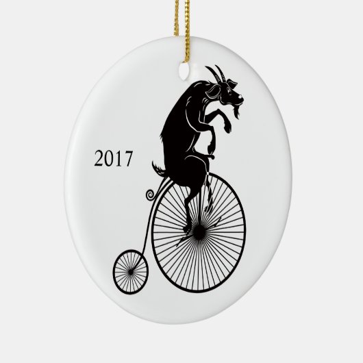 Goat Riding a  Penny Farthing Bike Keramisch Ornament (Rechts)