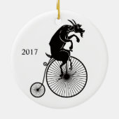Goat Riding a  Penny Farthing Bike Keramisch Ornament (Achterkant)