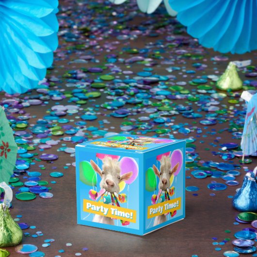 Goat with Party Blowers Bedankdoosjes (Feest)