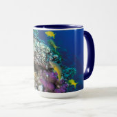 Goatfish Swarm Around Small Coral Mok (Voorkant rechts)