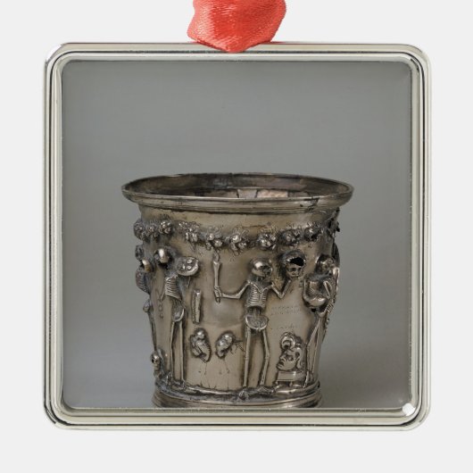 Goblet met ingegraveerd skelet met maskers metalen ornament (Voorkant)
