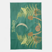 Goblincore Slak en paddenstoelen gepersonaliseerd Theedoek (Verticaal)