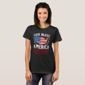GOD BLESS AMERICA Except NEVADA Sucks T-shirt (Voorkant volledig)