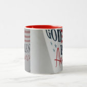 God Bless America patriotic mug Tweekleurige Koffiemok (Center)