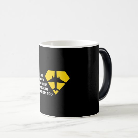 god , de luchtverkeersleiders die de leiding hebbe magische mok (Voorkant rechts)