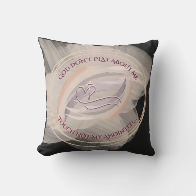 God Don't Play About Me Throw Pillow  Kussen (Voorkant)