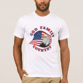 GOD FAMILY COUNTRY met adelaar op Amerikaanse vlag T-shirt (Voorkant)
