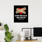 God geneest de harten (Psalm 34:18) Poster (Thuiskantoor)