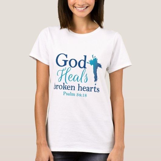 God hoort gebroken harten Psalm 34:18 T-shirt (Voorkant)
