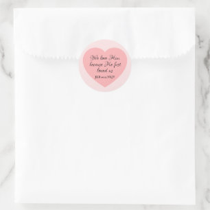 God Houdt Van Jou Bijbelvers Roze Hart Eenvoudig Ronde Sticker