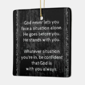 God is altijd met U bent nooit alleen Keramisch Ornament (Links)