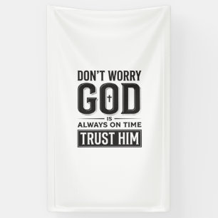 God Is Altijd Op Tijd Christelijke Typografie Desi Spandoek