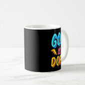 God is een Christelijke geloofsovertuiging van de  Koffiemok (Voorkant rechts)