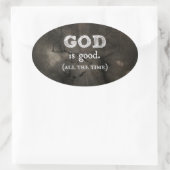 God is een goed Christelijk geschenk Ovale Sticker (Tas)