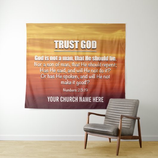 GOD IS GEEN MAN Trust God Church Wandkleed (In Situ (horizontaal))