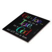 God is Liefde (John 4:16) Kleurtekst op zwart Tegeltje (Zijkant)