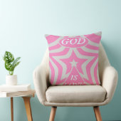 "God Is Love" Pastel Roze & Grijs Ster Christelijk Kussen (Stoel)