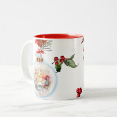 God Jul Christmas Stocking – Festive Poinsettia  Tweekleurige Koffiemok (Voorkant links)