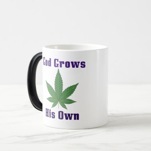 God kweekt zijn eigen wiet grappig magische mok (Voorkant links)