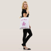 God loopt naast me borst kanker tote bag (Op model)